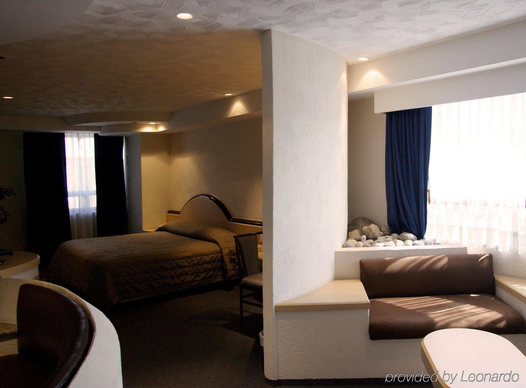 Porto Novo Hotel & Suites Mexico City Room photo